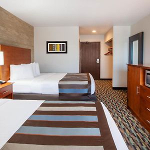 Queen Room Mobility accessible